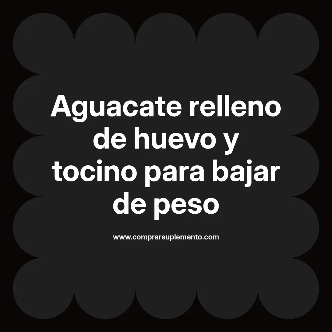 Aguacate relleno de huevo y tocino para bajar de peso